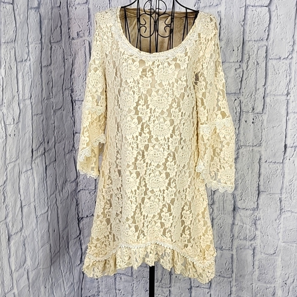 Cream Floral Crochet and Lace Asymmetrical‎ Hem Dress
